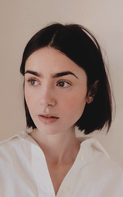 Lily Collins - Page 2 XeHc9ETt_o