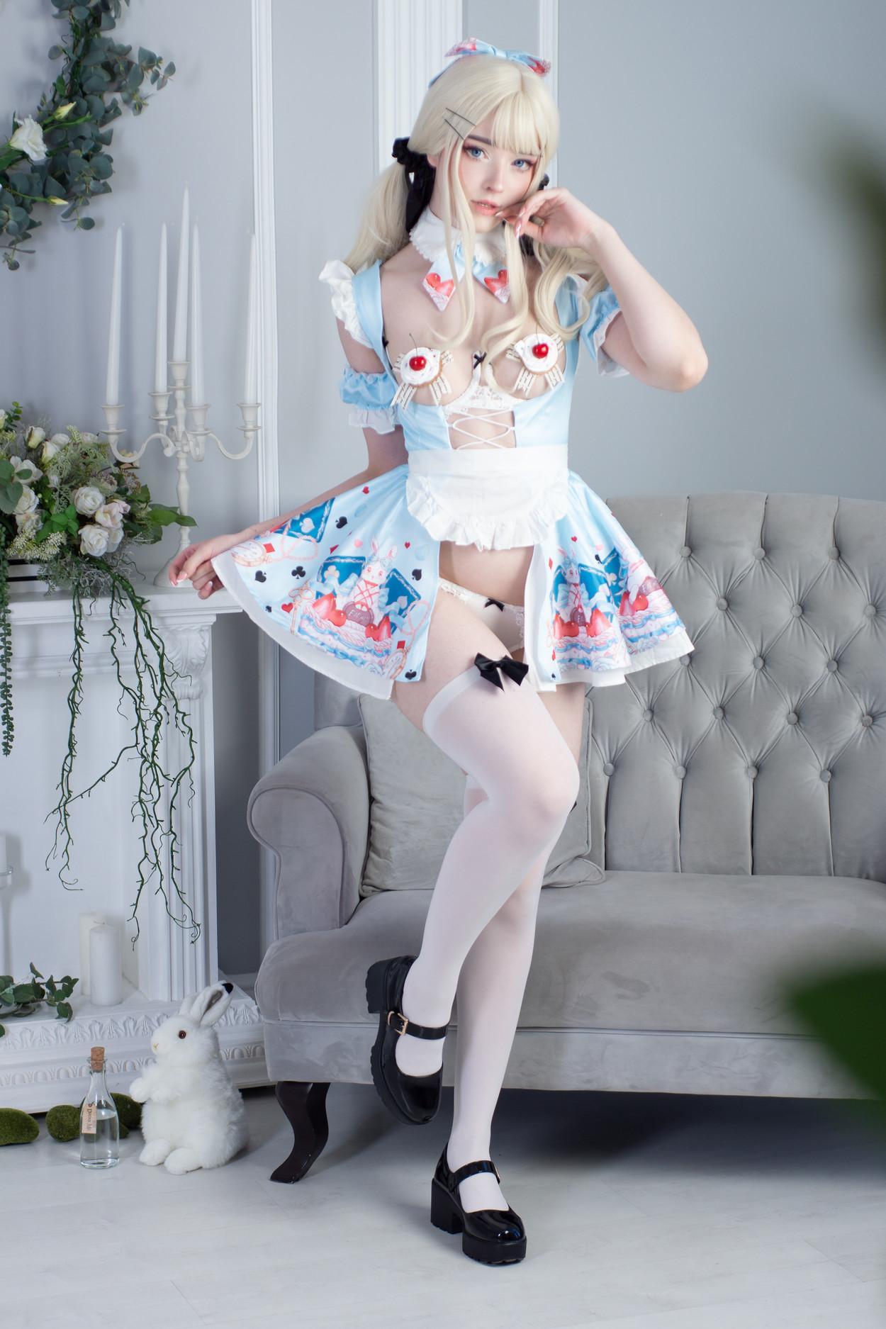 Cosplay Candy_Ball Alice in Easterland(19)