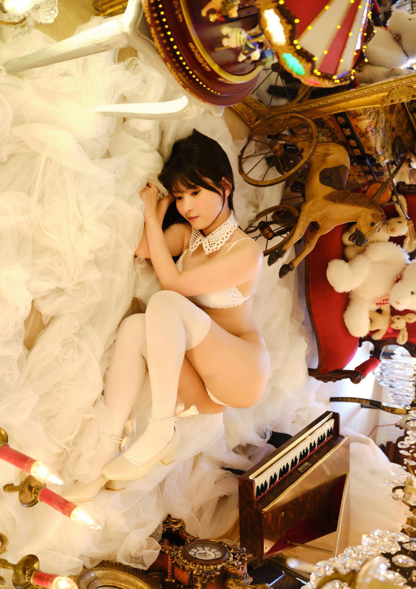 Rui Takanashi 小鳥遊るい, BUBKAデジタル写真集 「wonderland」 Set.01(11)