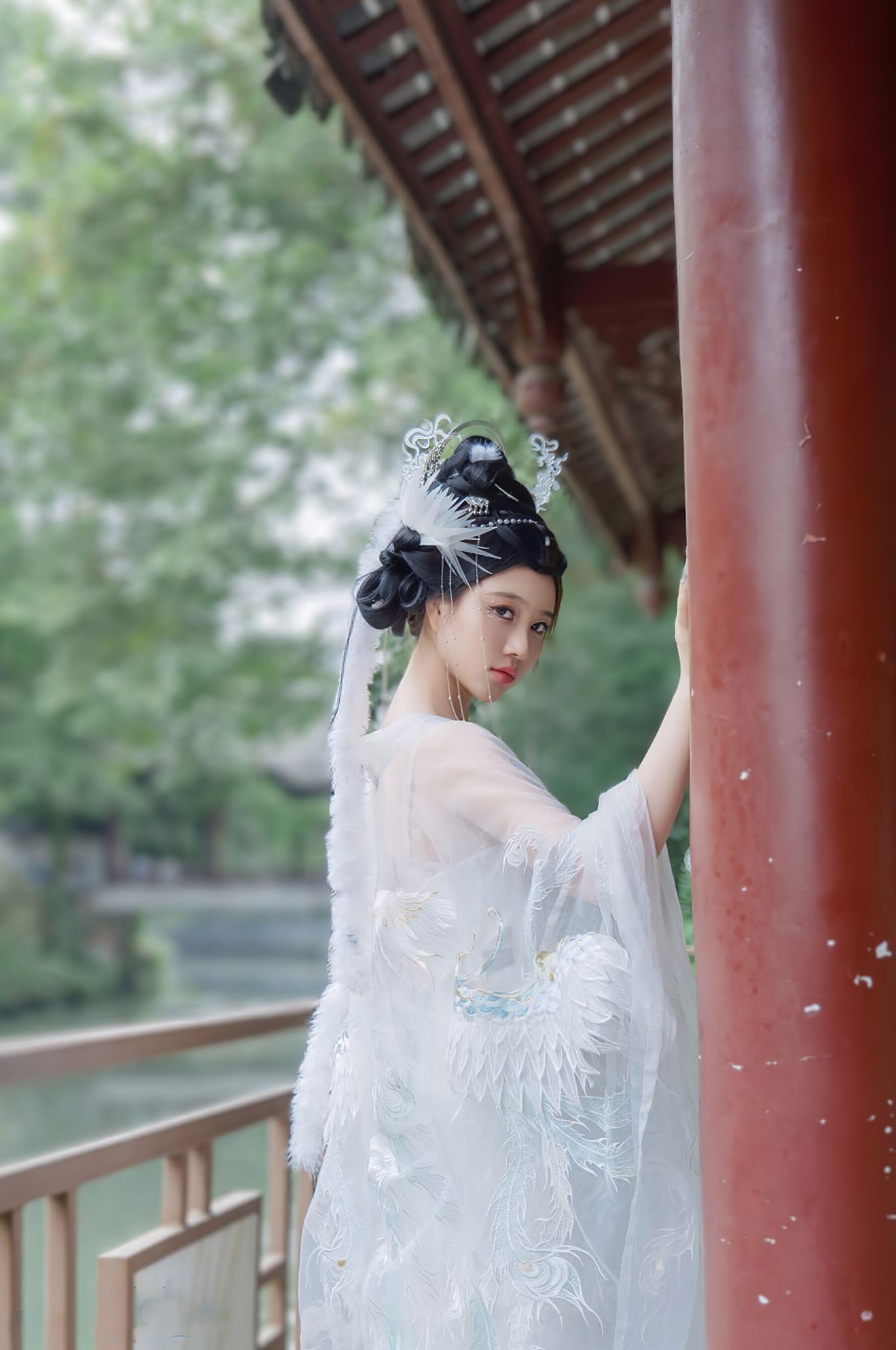 国模套图 年年《嫦娥仙子》(39)