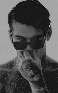 Stephen James DaQxpYwd_o