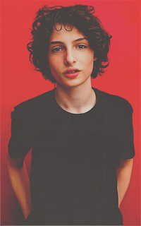 Finn Wolfhard Qgw6o0UQ_o