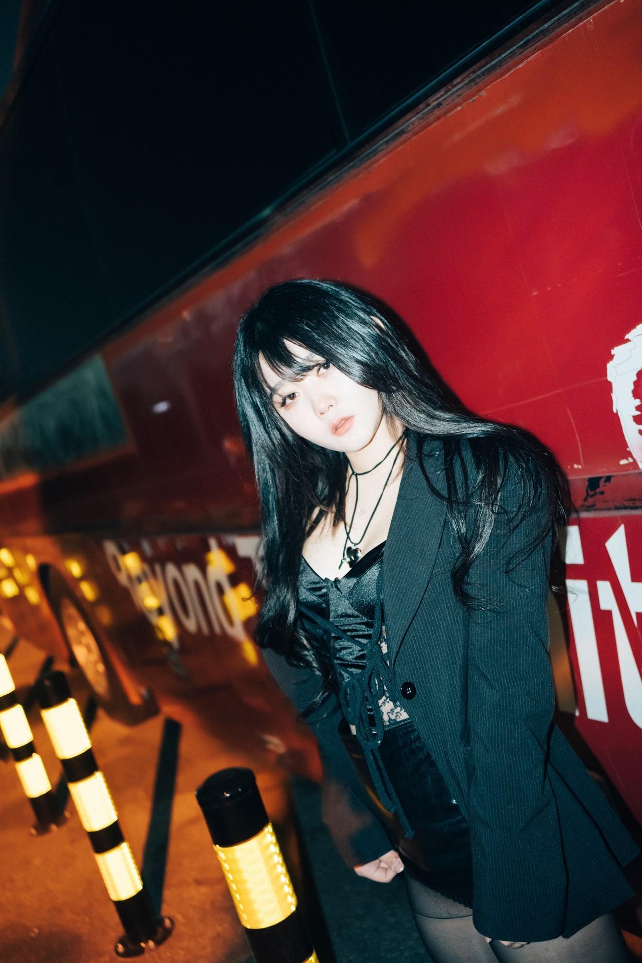 ZIA.Kwon 권지아, [Loozy] XXX At Night Road Set.01(12)