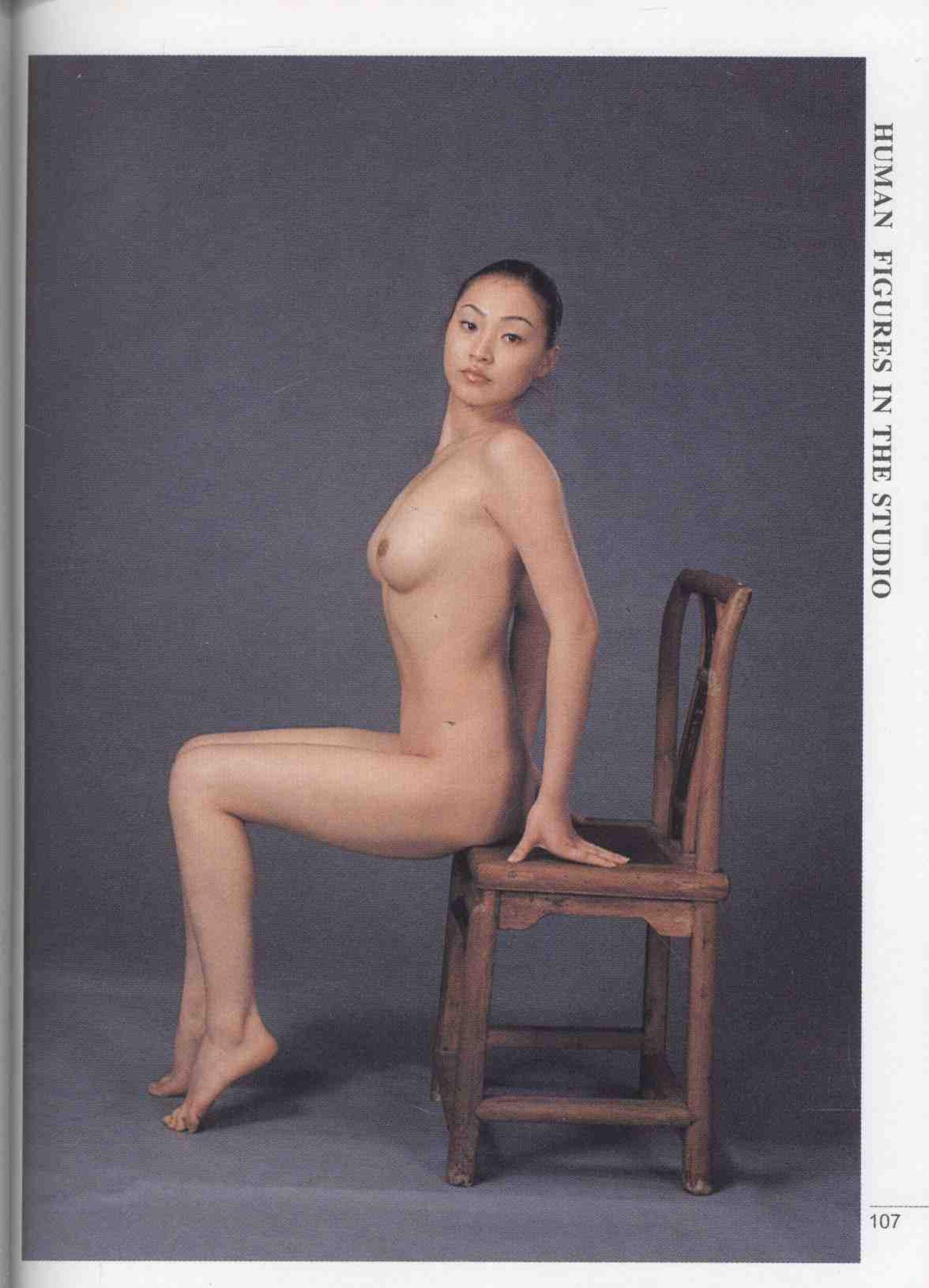书籍扫描 实用人体模特摄影·坐姿篇(112)