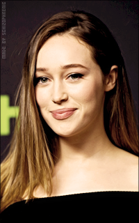 Alycia Debnam-Carey 2b32zxMF_o