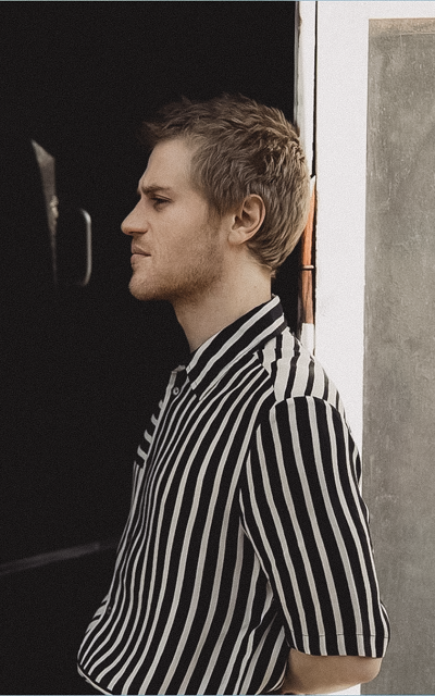 Johnny Flynn MlnELdhm_o