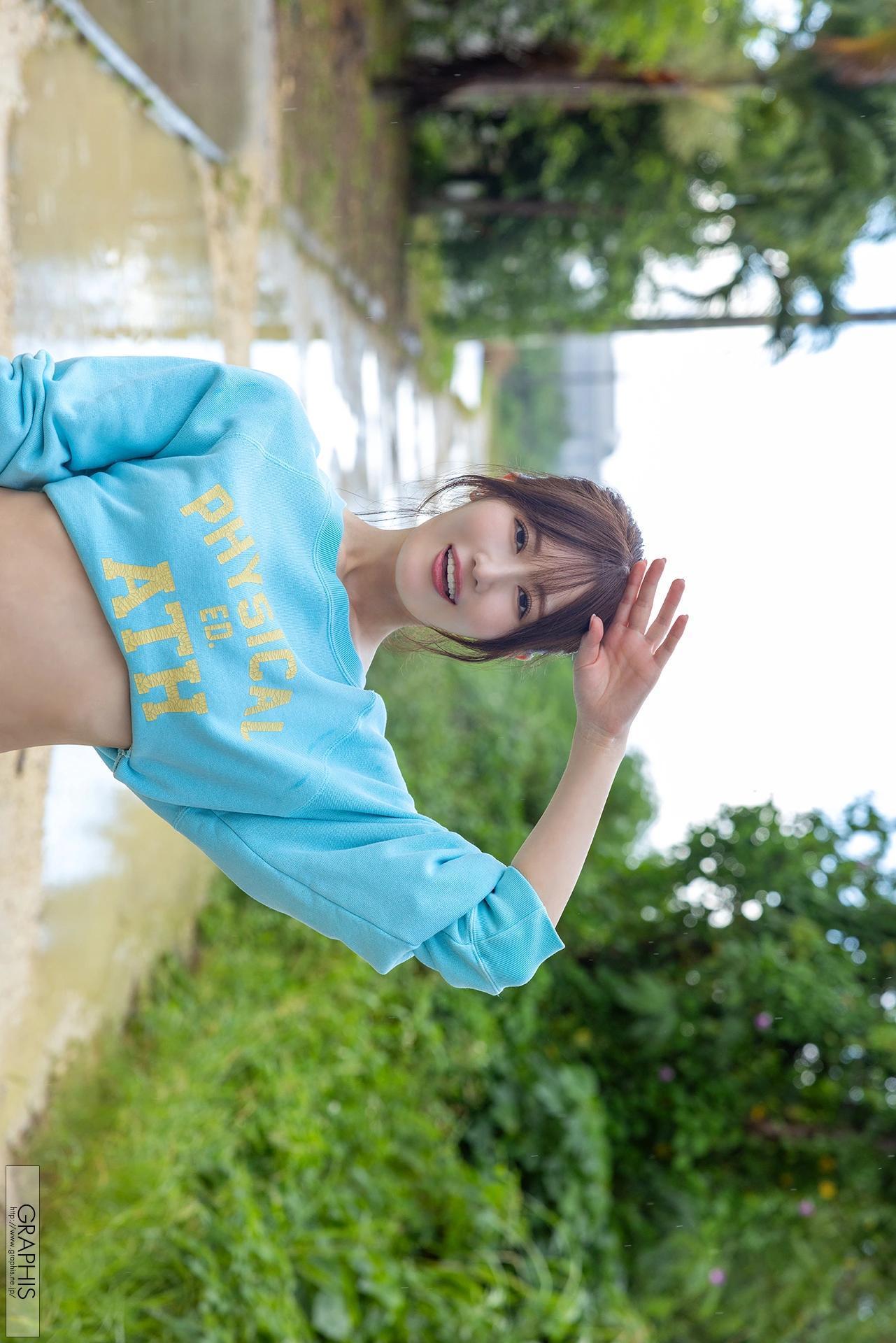 Riho Fujimori 藤森里穂, Graphis Gals 「Looks hot on you!」 Vol.01(3)