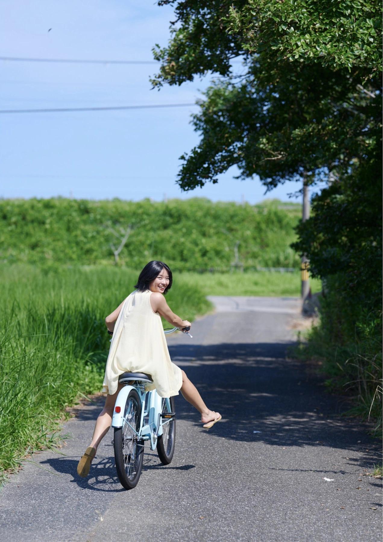 Miku Kuwajima 桑島海空, Dolce 写真集 「ラスト・サマー・ビキニ」 Set.02(1)