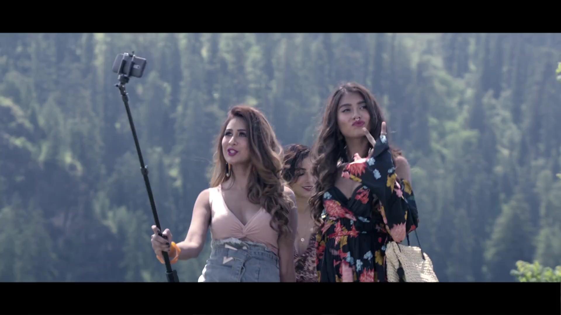 Ragini MMS Returns 2019 Altbalaji Originals S02 (EP01-06) 1080p WEB-DL x264 AAC -DDR Ragini MMS Returns 2019 Altbalaji Originals S02 (EP01-06) 1080p WEB-DL x264 AAC -DDR