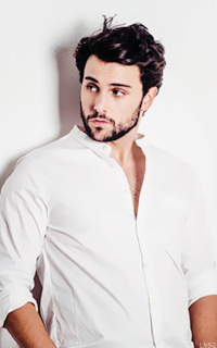 Jack Falahee GiYyOgON_o