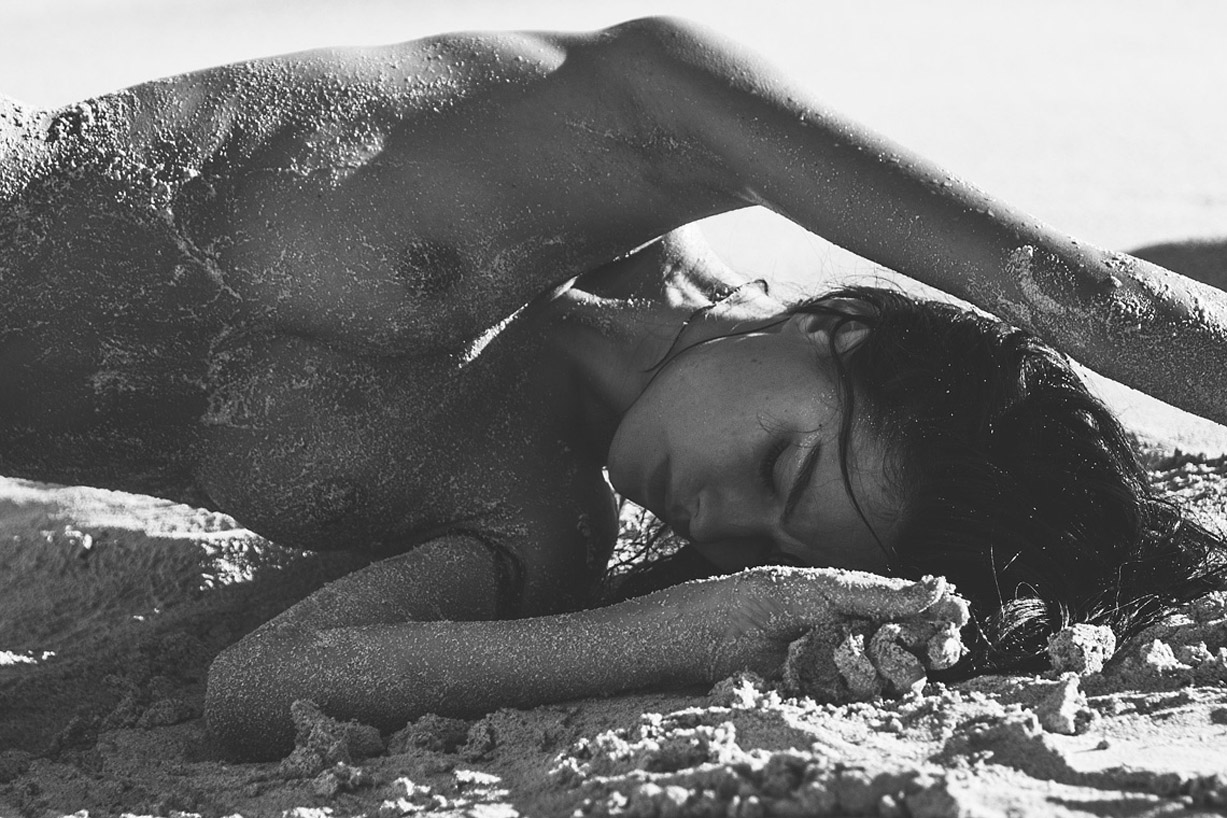 Cool Water / Pauline Moulettes by Nicolas Larriere / Yume Magazine Cool Water / Pauline Moulettes by Nicolas Larriere / Yume Magazine