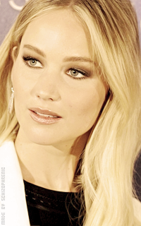 Jennifer Lawrence AtjVcdEA_o