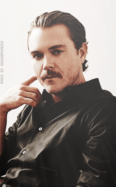 Clayne Crawford JNMt8dnm_o