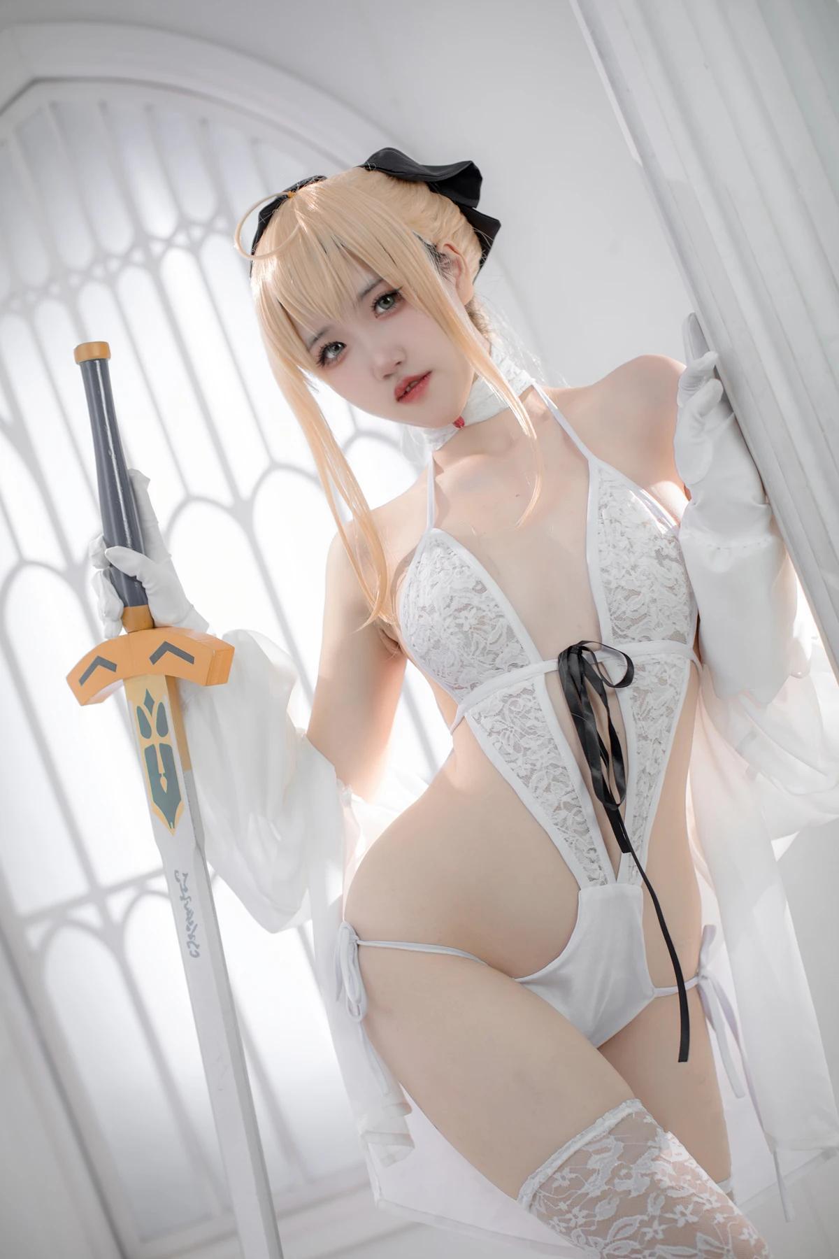 Cosplay 阿薰kaOri – FGO 白Saber(34)