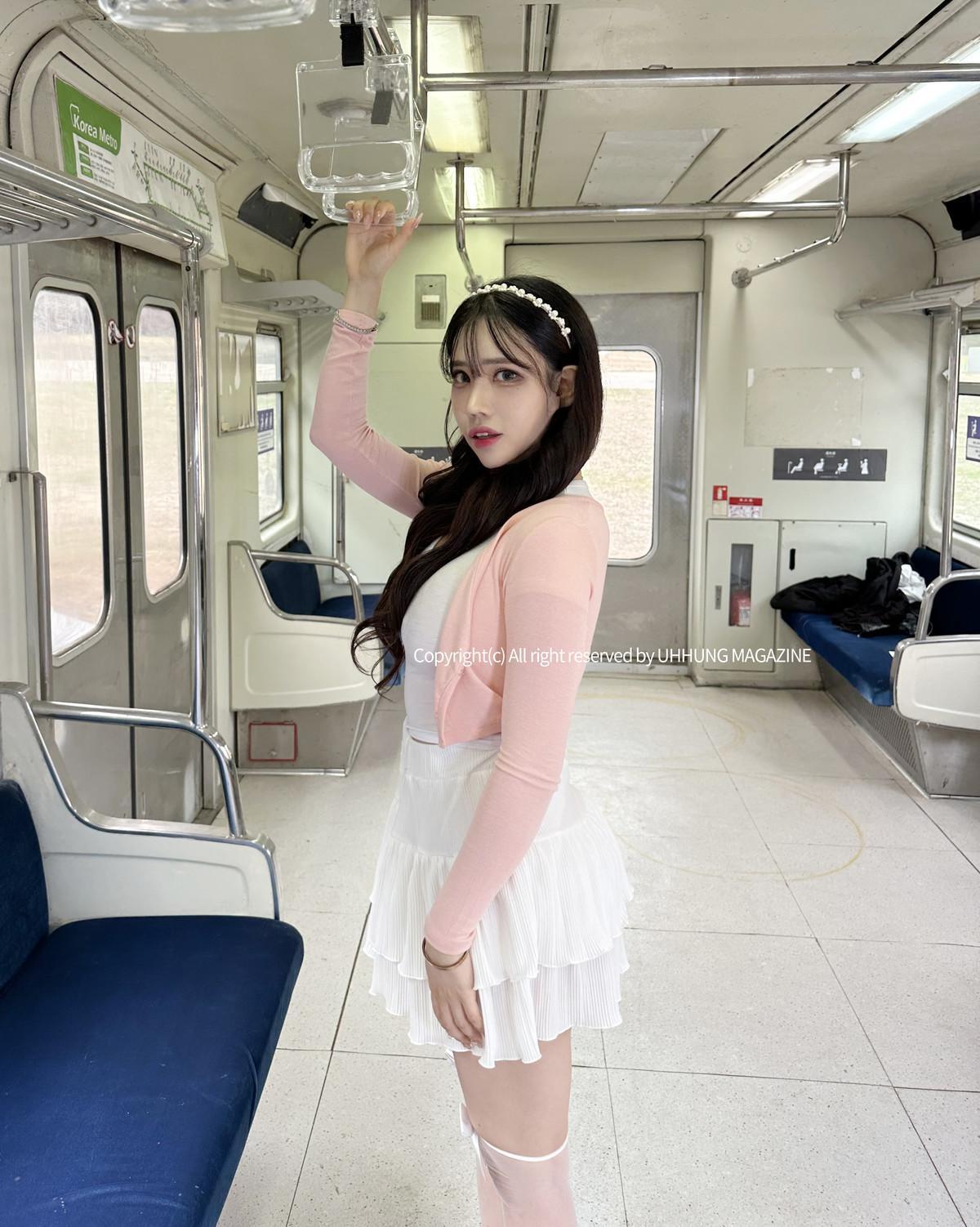 Hani 하니, UHHUNG Magazine “The Girlfriend on The Subway” Set.02(1)