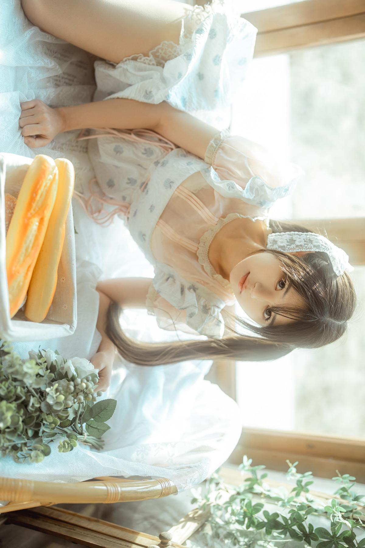 Cosplay Rua阮阮 花房 小裙子(22)