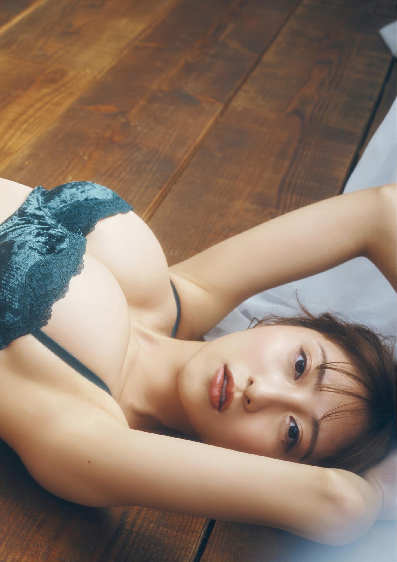 Ririsa Tsuji 辻りりさ, BRODYデジタル写真集 『危険な匂いに誘われて』 Set.03(12)