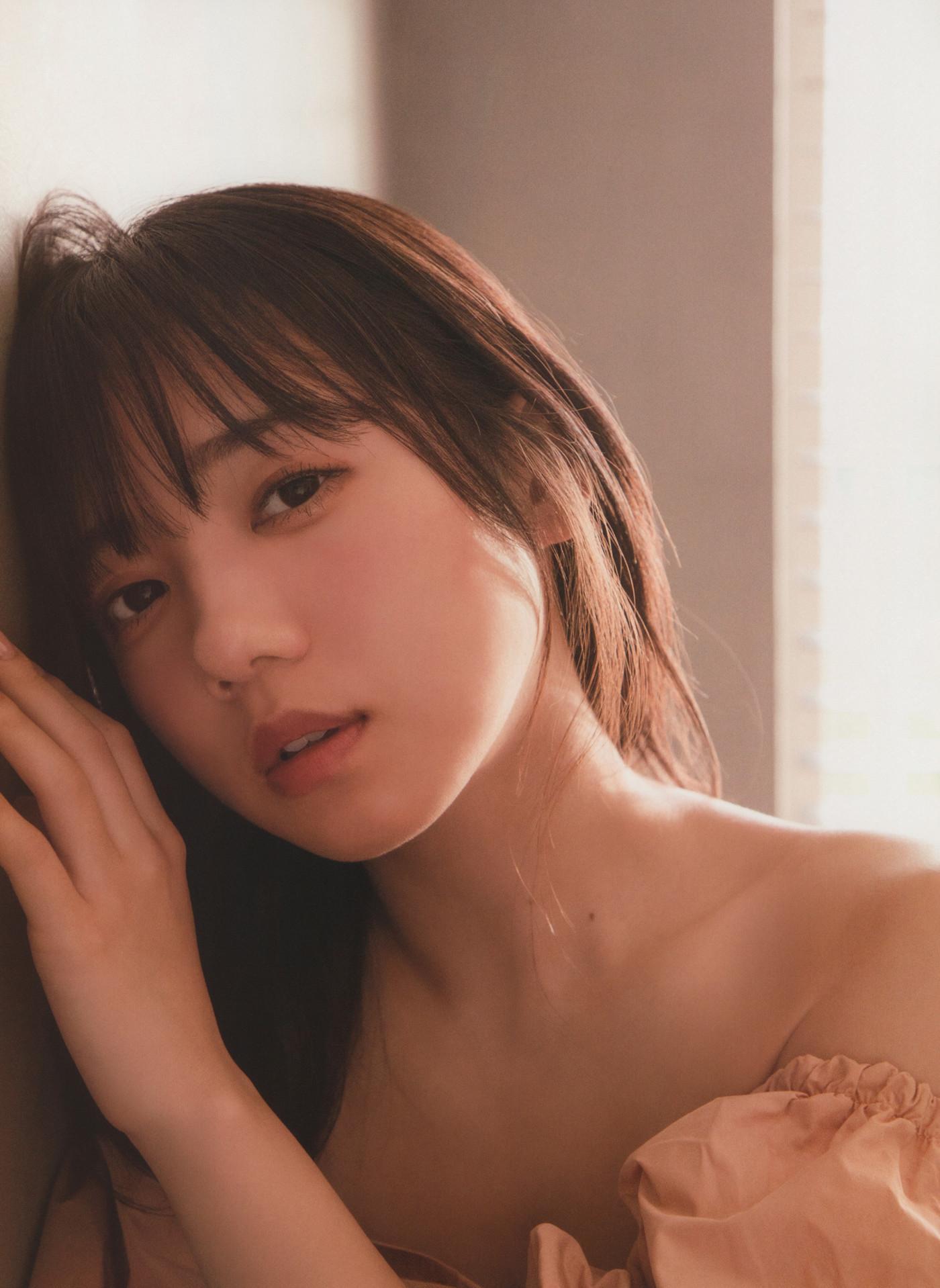 Kyoko Saito 齊藤京子, WHITE Graph 009 Set.03(15)