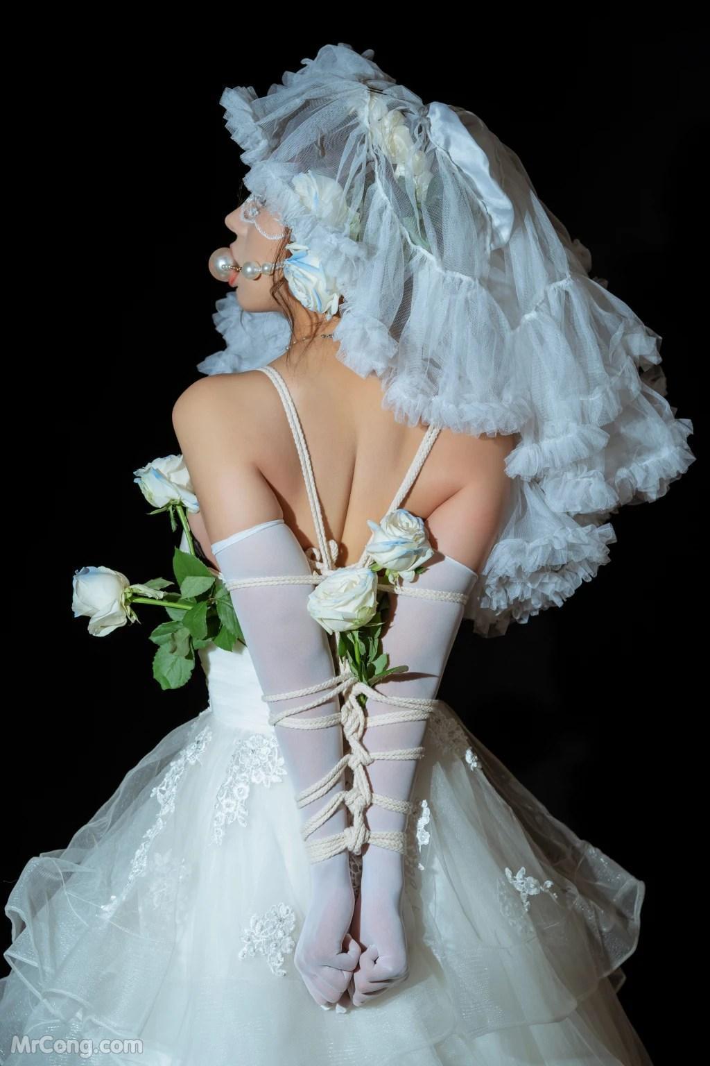 Coser@云溪溪 (Yunx1x1) Vol.060: 奶桃桃 月 (48 photos)(18)