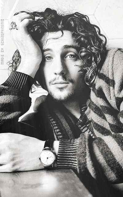 Aaron Taylor-Johnson 94T47NUO_o