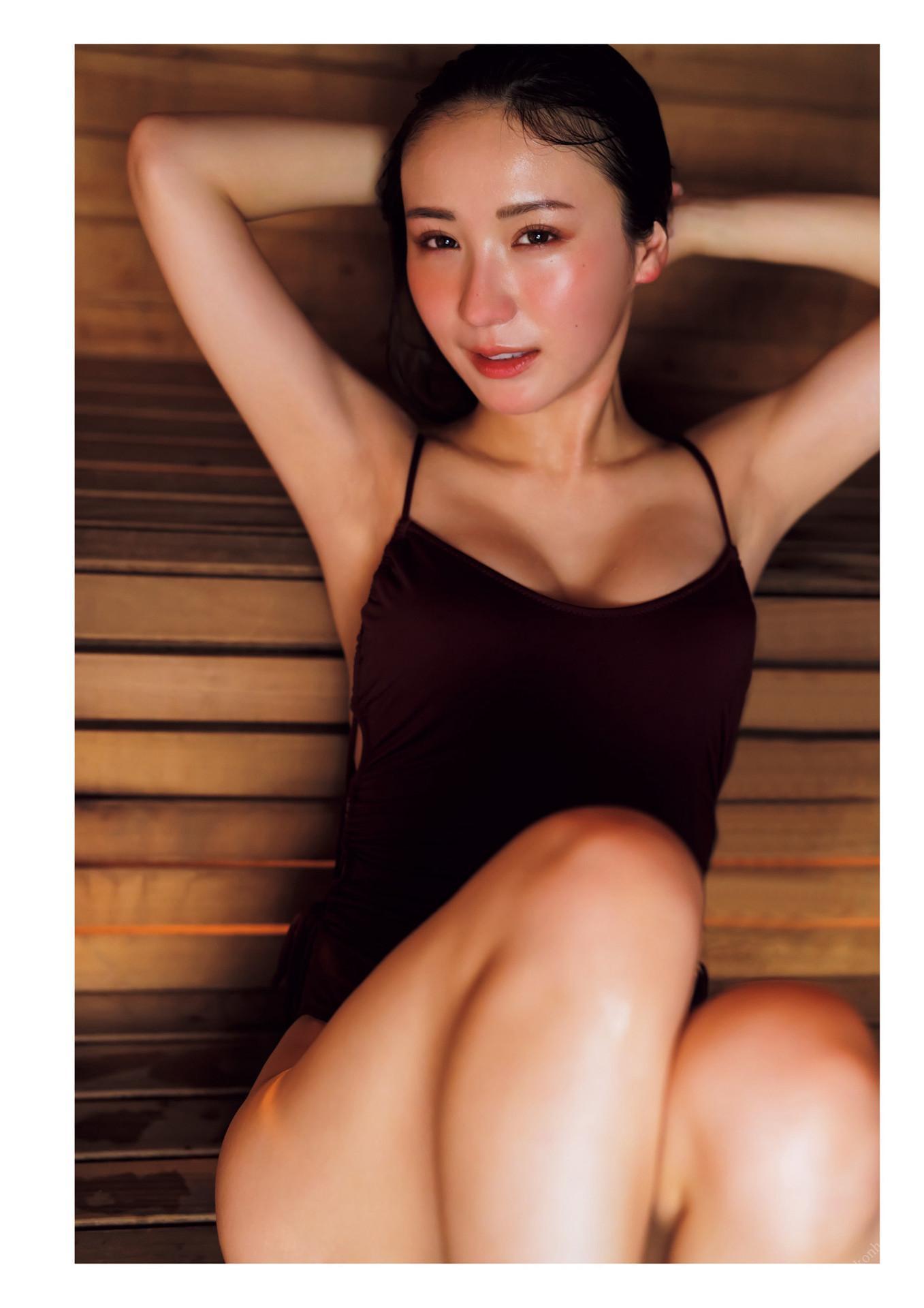 Ema Ito 伊藤愛真, １st写真集 電子特典付き 「soleil－ソレイユ－」 Set.02(24)