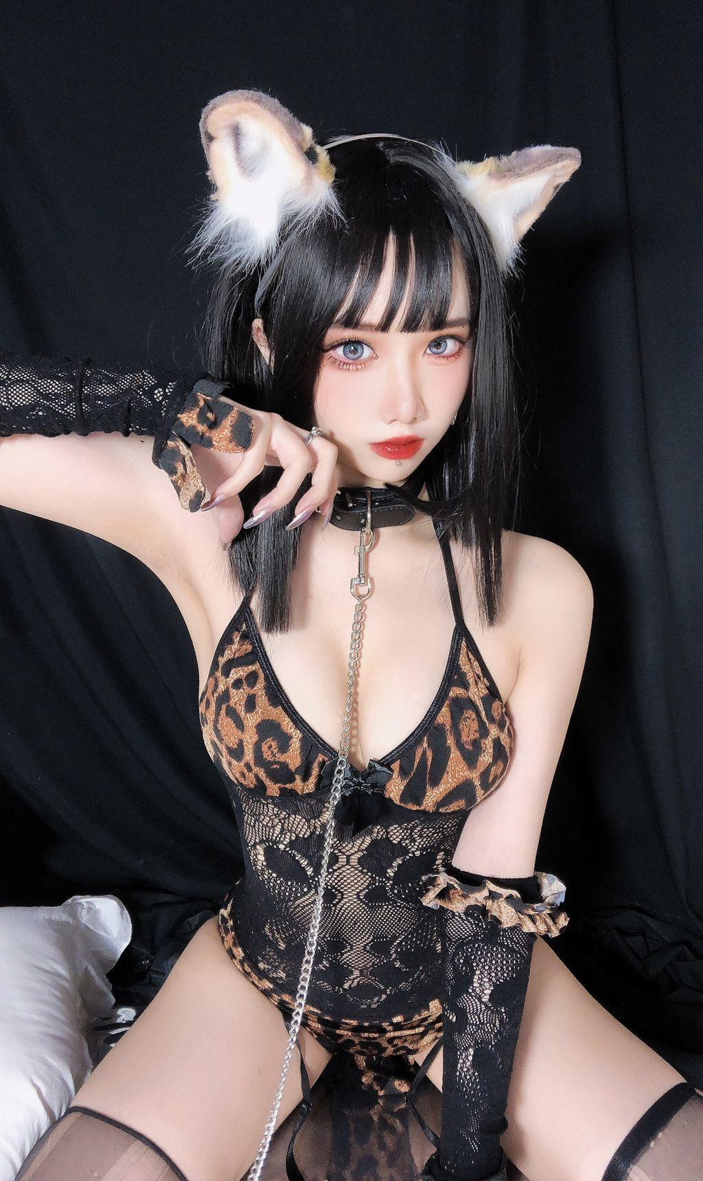 Coser@果咩酱w Vol.022: 豹女妹妹 (25 photos)