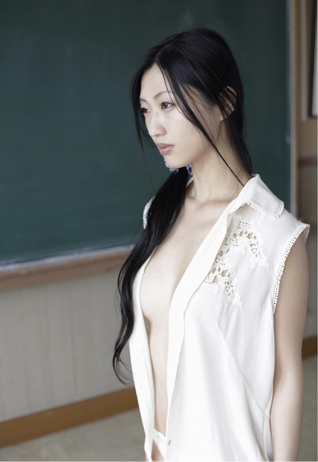 Mitsu Dan 壇蜜, デジタル写真集 蔵のなかの・・・ Premium Archive(10)