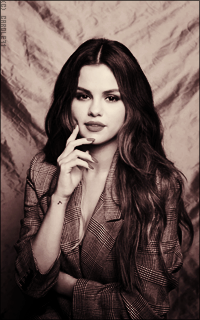 Selena Gomez FzArLiu1_o