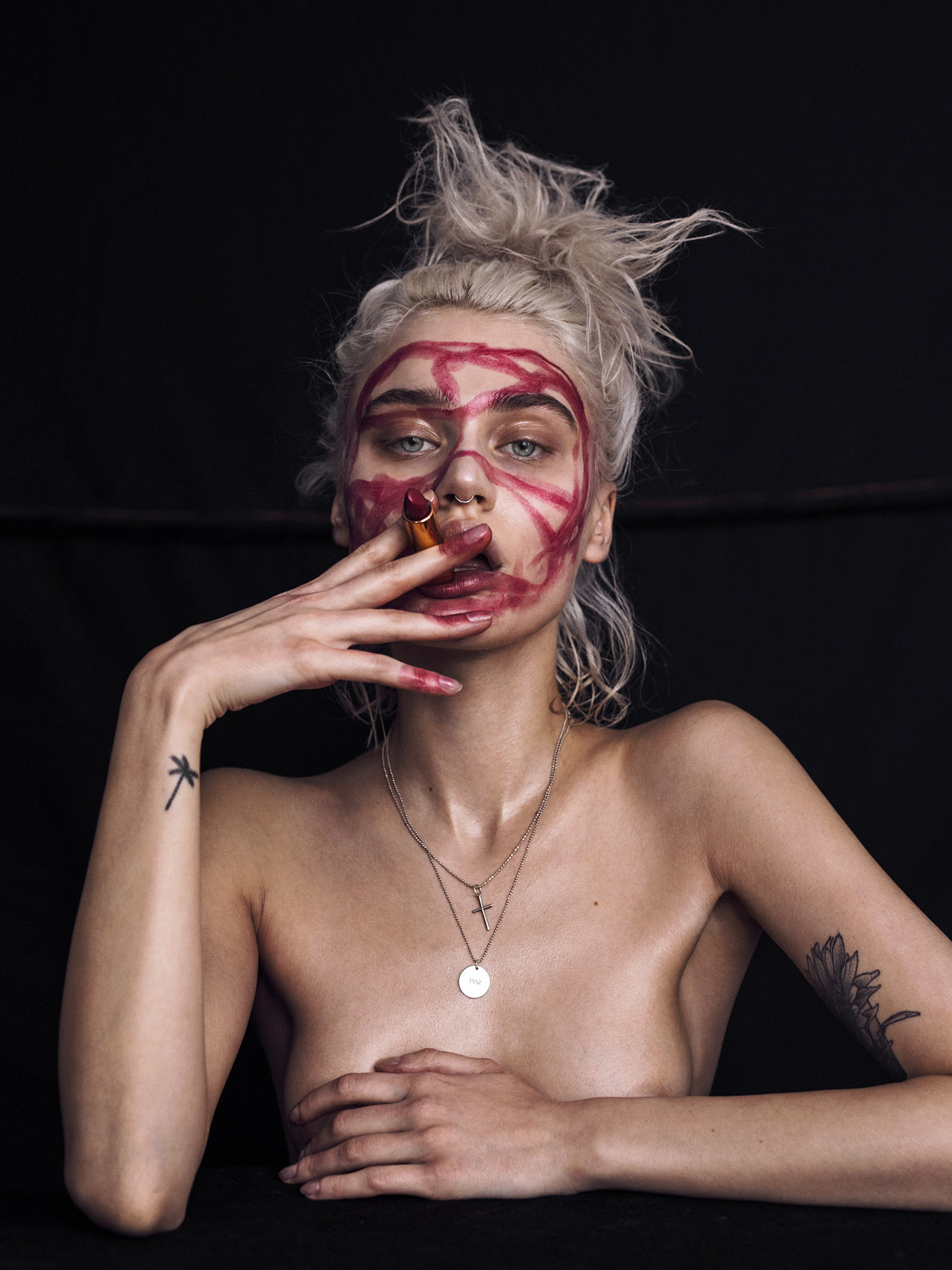 Out of Control / Nicole Gregorczuk by Lina Tesch Out of Control / Nicole Gregorczuk by Lina Tesch