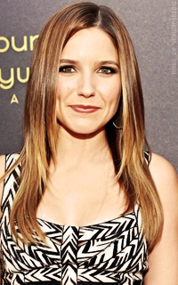 Sophia Bush UsPrWBzS_o