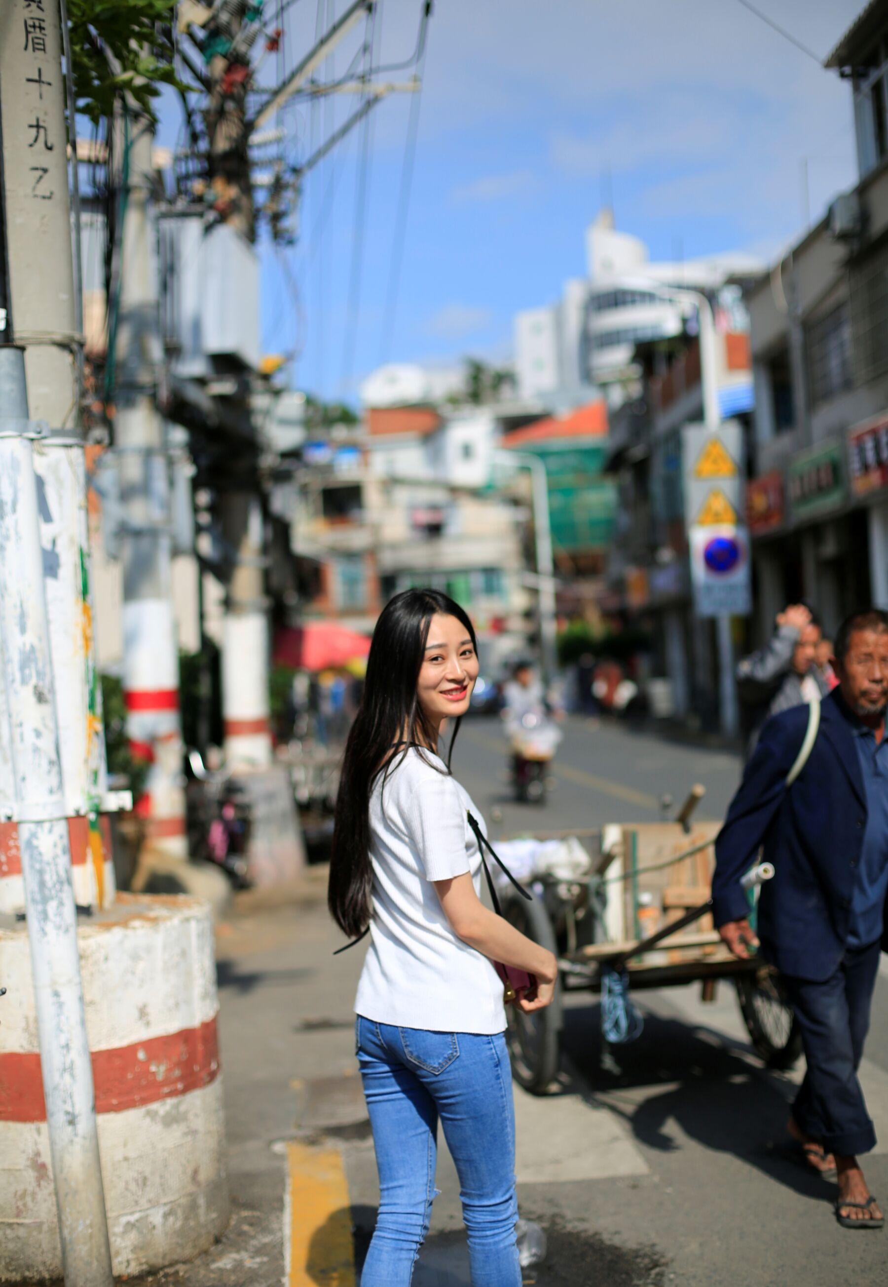 国模套图 素人私房流出(297)