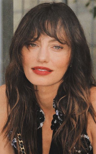 Phoebe Tonkin - Page 2 CFZpD4h6_o