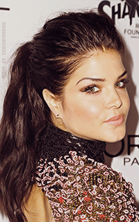 Marie Avgeropoulos - Page 2 Yabg8DAL_o