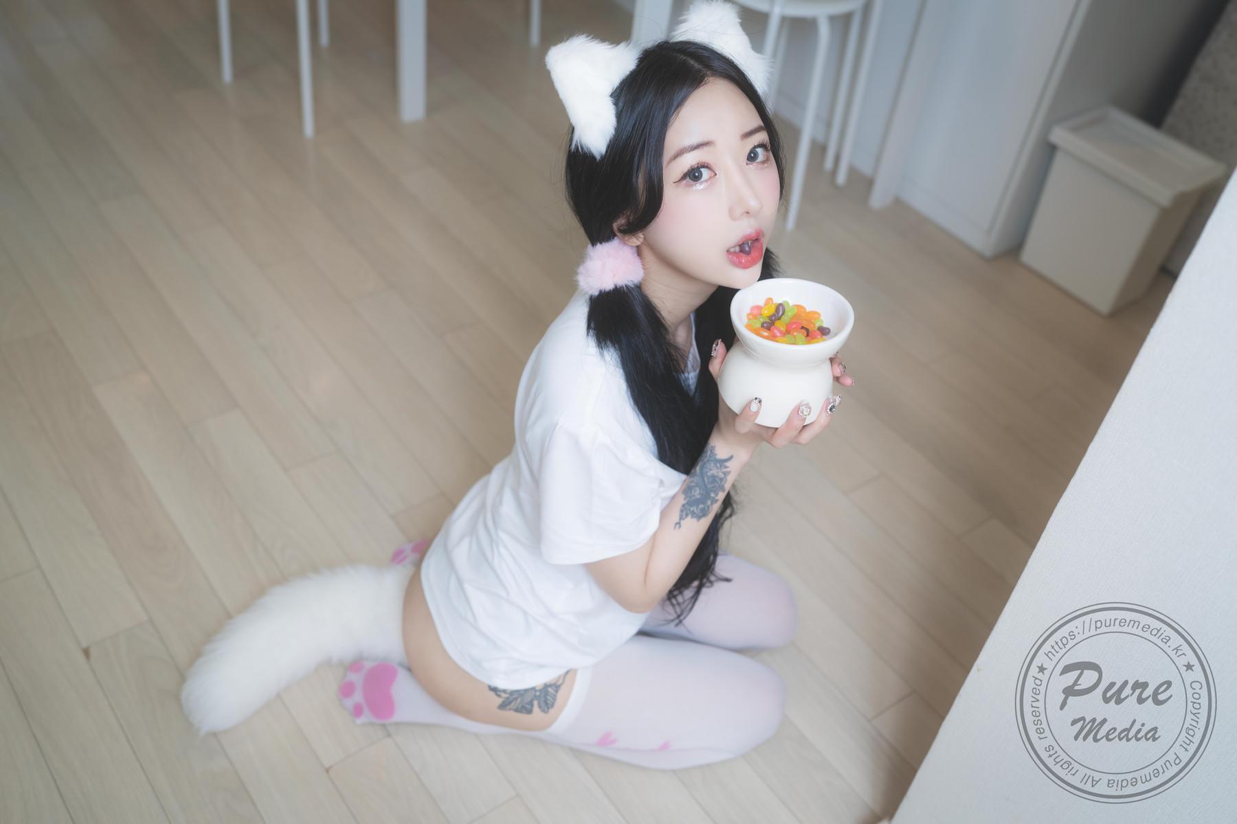 Jia 지아, [PURE MEDIA] Naked cat on the sofa Set.02(5)