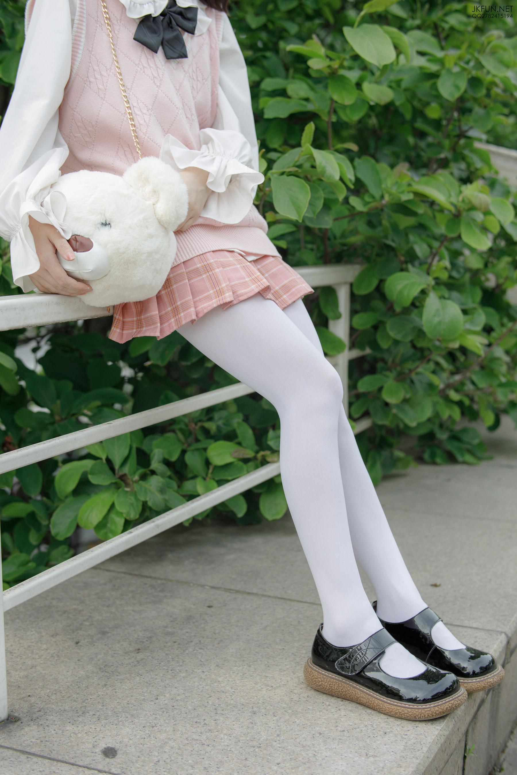 默陌《80D白丝》 [森萝财团] JKFUN-007 写真集(53)