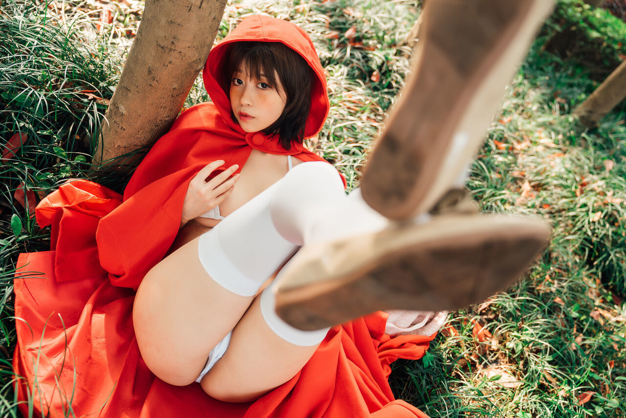 奈汐酱Nice 自撮り - Red Riding Hood