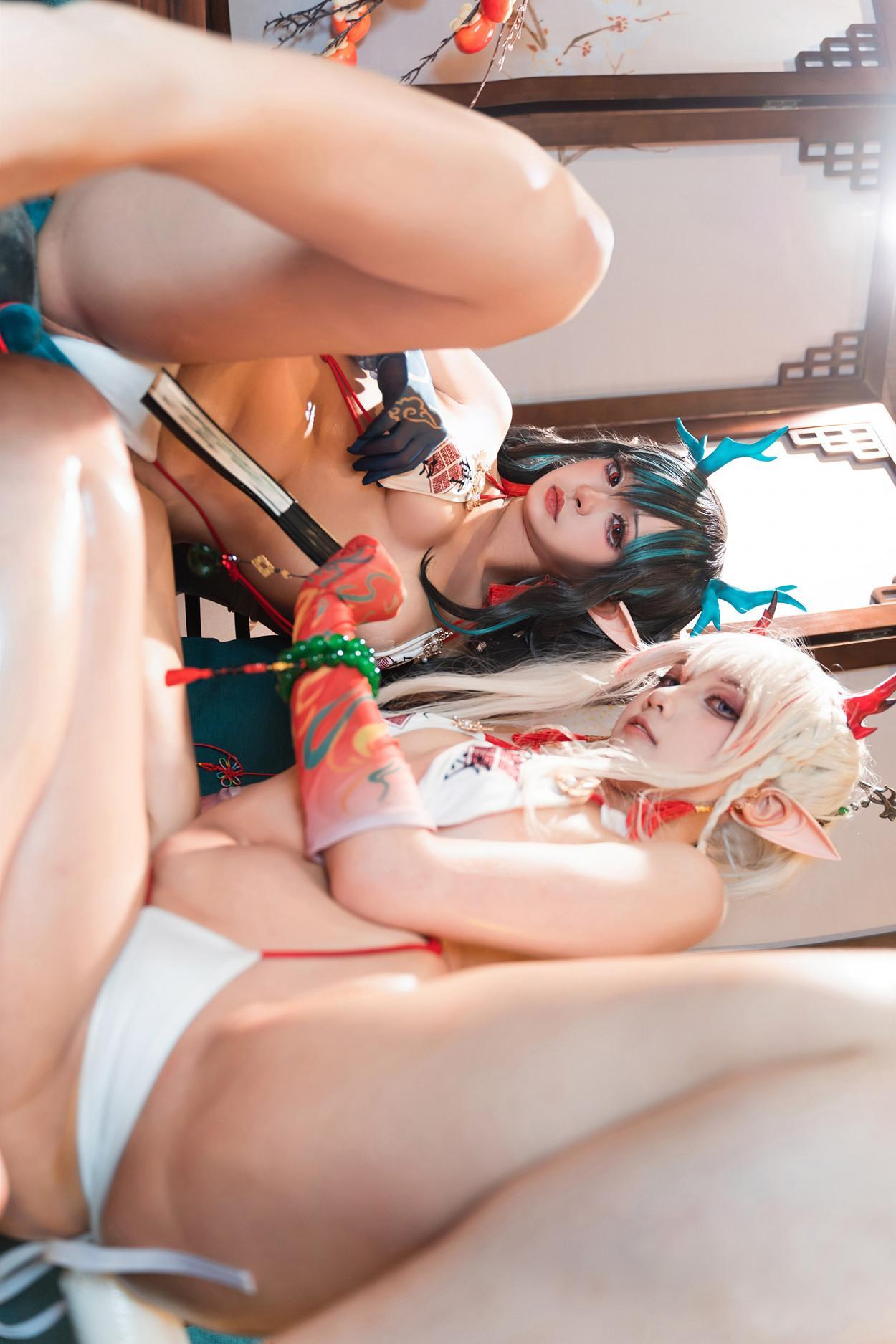 Cosplay 小和甜酒 & 橙风千雅 明日方舟年夕旗袍双人御守 Set.03(58)