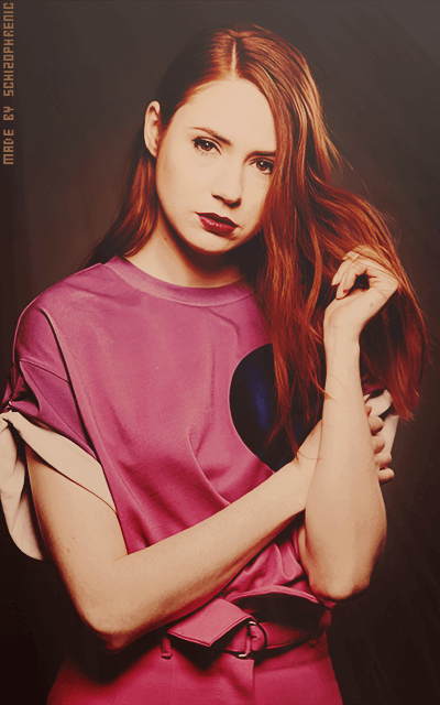 Karen Gillan ZVmbeiEW_o