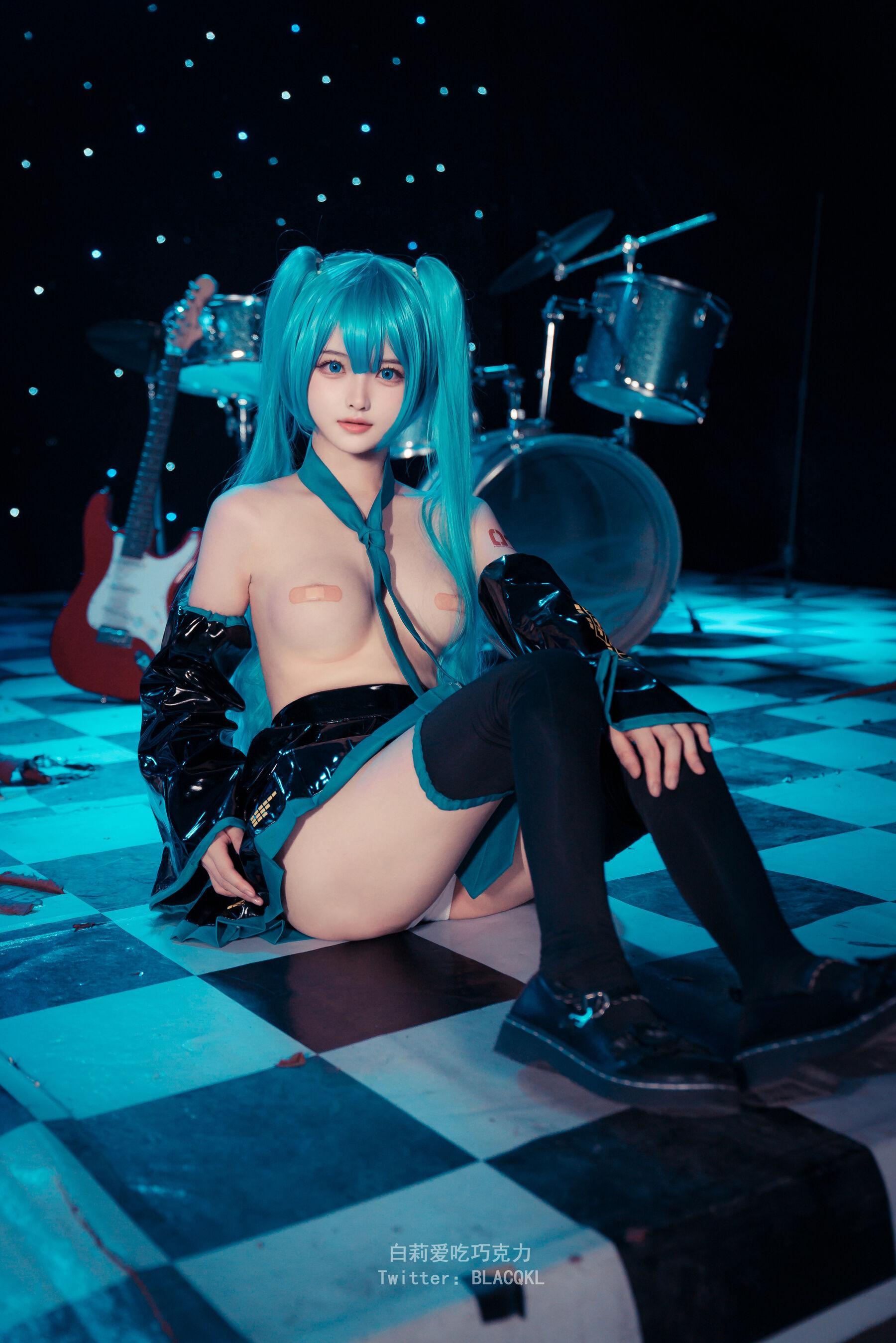 国模人体 白莉爱吃巧克力《未来初音 Miku》(35)