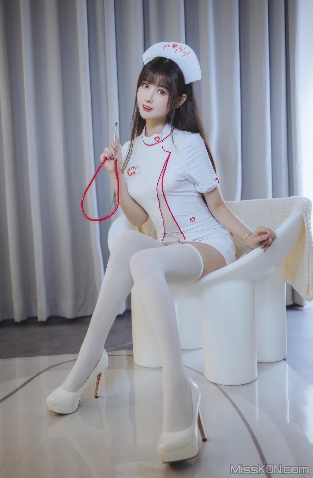 Coser@羽生三未: 护士 (32 photos)(30)