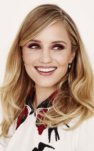 Dianna Agron - Page 2 Y3Q6zj8b_o