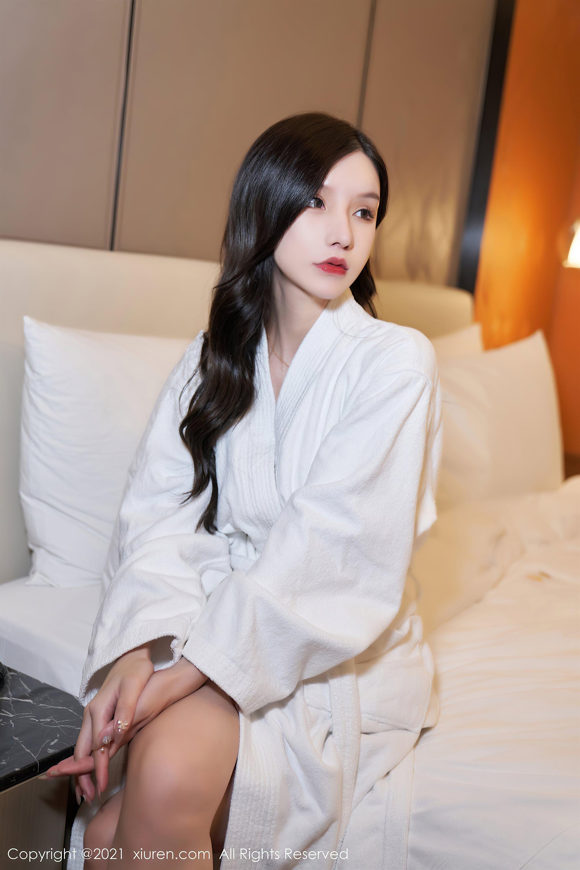 [XIUREN秀人网] 2021.12.28 No.4397 周于希Sally 酒店浴室场景浴缸泡花瓣澡主题(11)