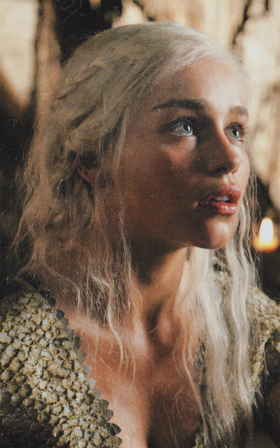 Emilia Clarke Xo2HXMQT_o