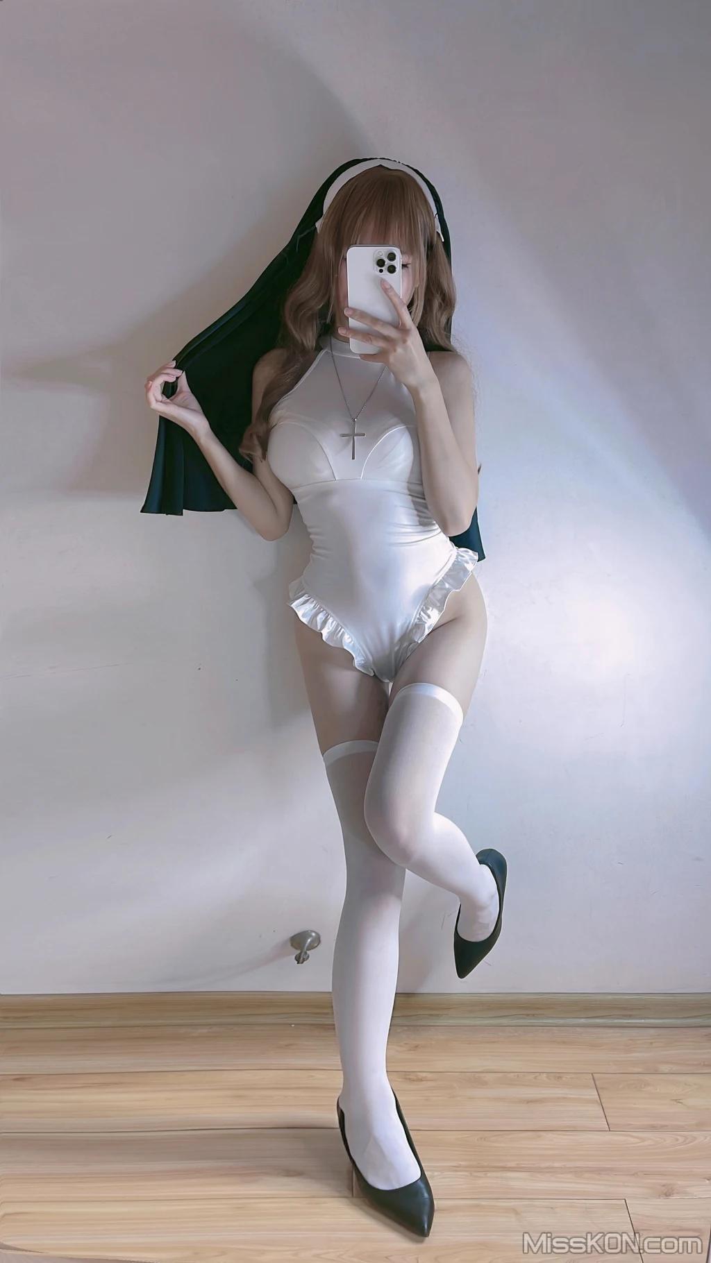 Coser@miko酱ww: mikoの白丝01 (241 photos)(236)