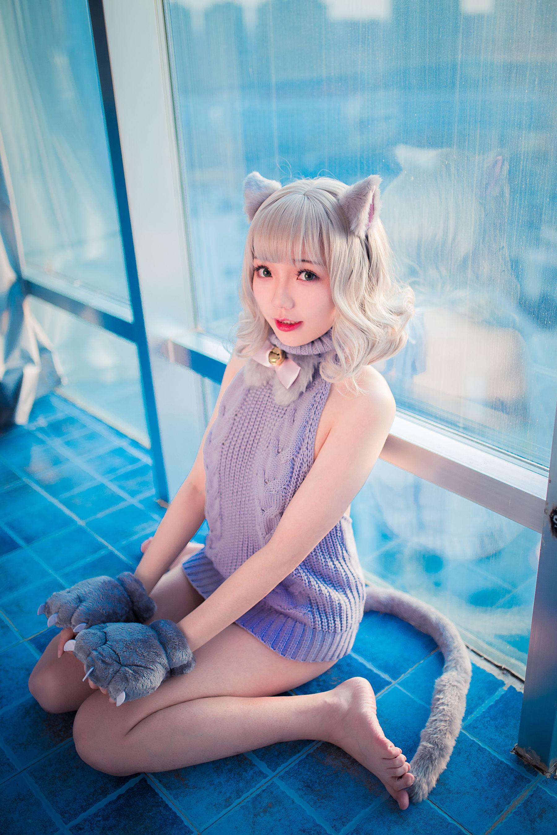 [网红COSER] 萝莉福利真央Mao – 露背毛衣(28)