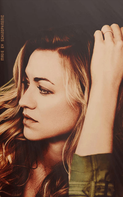 Yvonne Strahovski CE0LMrxU_o