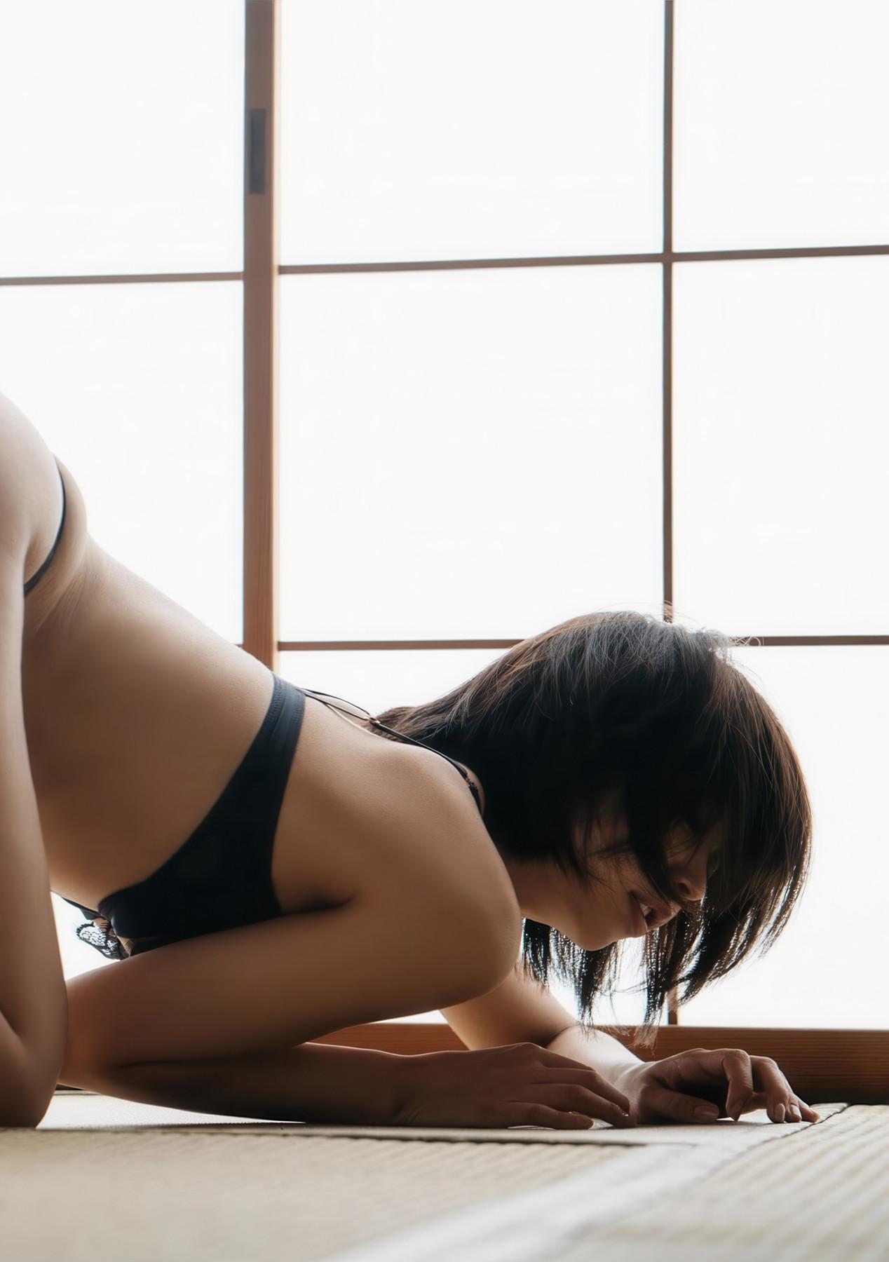 Tsugu Manaka 真中つぐ, 写真集 恋愛情緒 Wunder puglishing house Set.02(53)