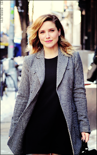 Sophia Bush DywFzcNF_o