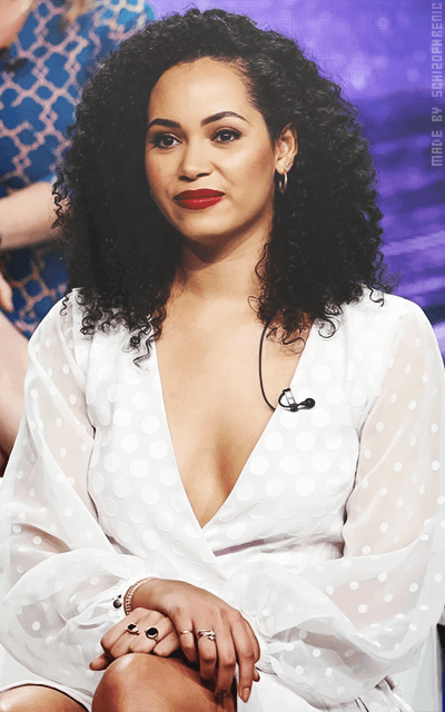 Madeleine Mantock NADkBweu_o