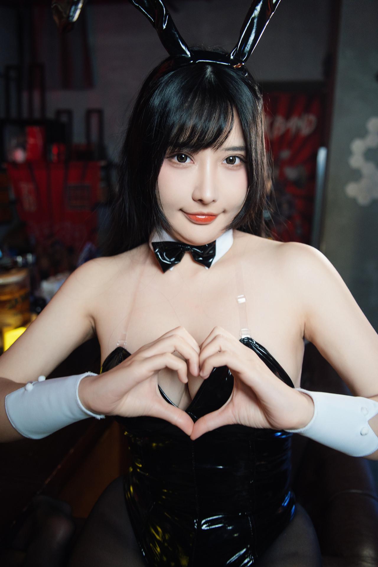 Cosplay 糖果果candy – 黑胶兔兔2 Set.02(43)